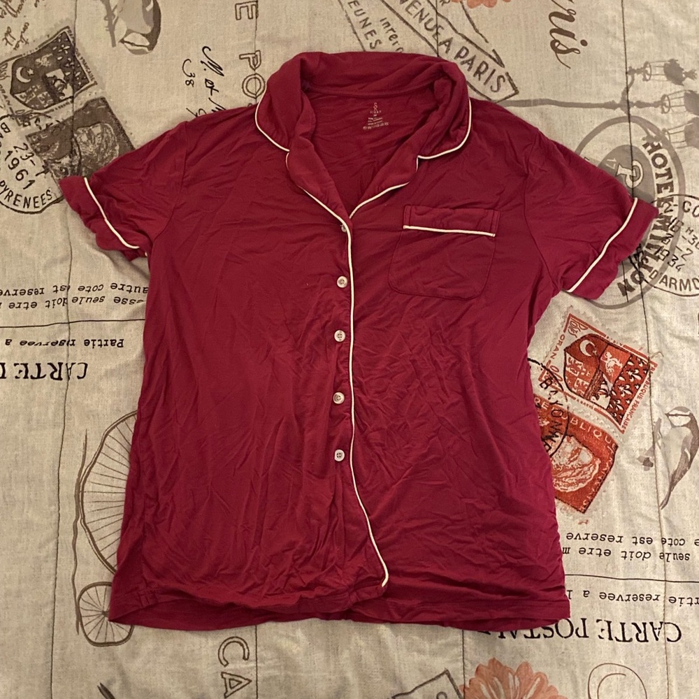 Maroon sioro pajama top, size medium.